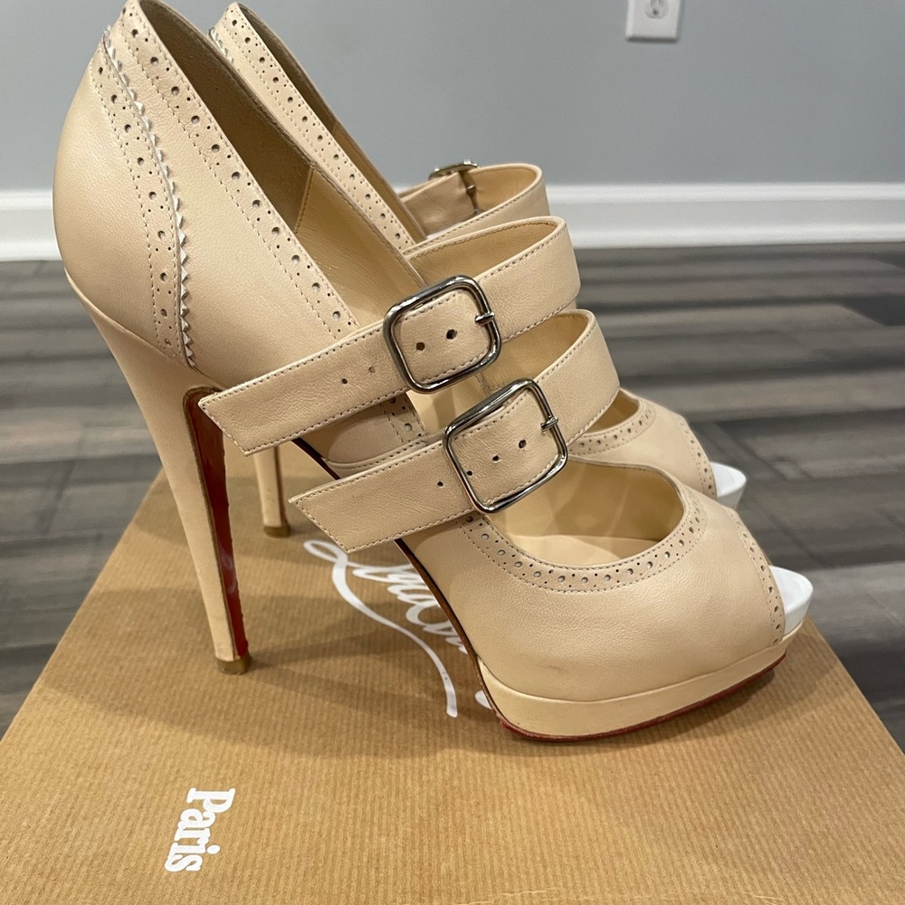 Christian Louboutin Lulu 140 Nappa Nude Peep Toe Double Strap SZ 38.5